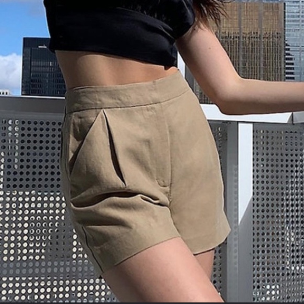 Aritzia Linen Shorts